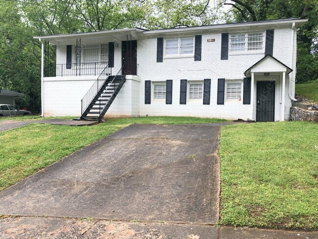 Building Photo - 1214 Calhoun Ave