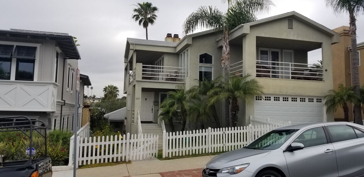 Primary Photo - 637 30th St