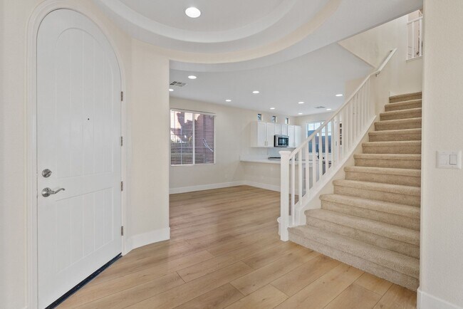 Foto del edificio - 3BD/2.5BA GUARD GATED SUMMERLIN HOME!