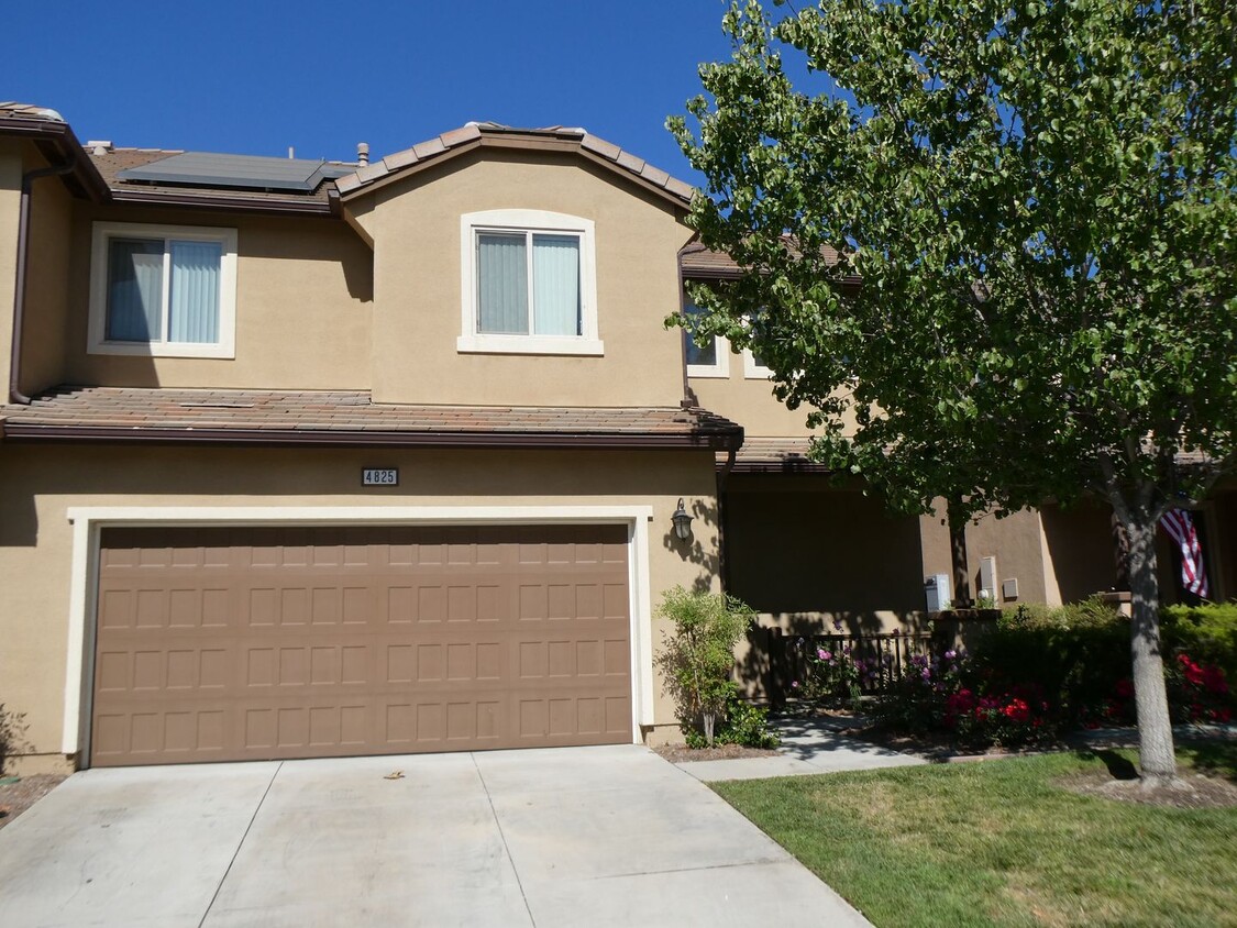 Primary Photo - 3 Bedroom Ivy Lane Community Home in Moorp...