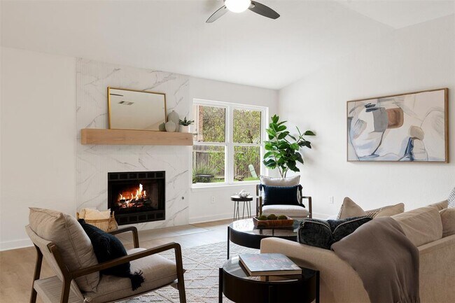 Foto del edificio - 8104 Doe Meadow Dr