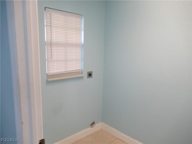 Foto del edificio - 2026 NE 25th St