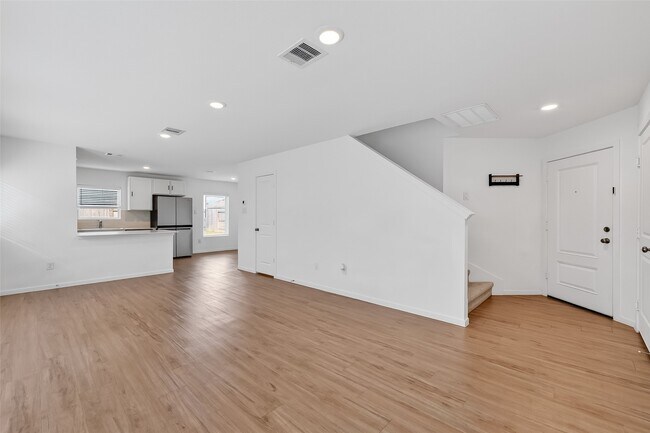 Building Photo - 3039 Ash Ray Dr