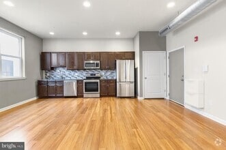 Building Photo - 2418 Frankford Ave