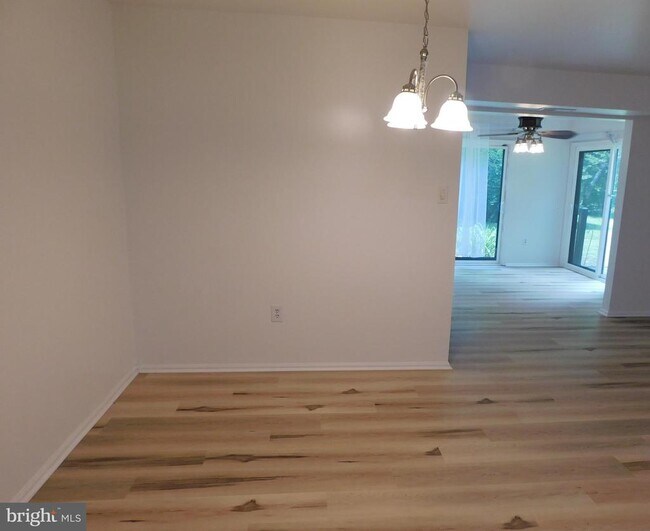 Foto del edificio - 87A W Bluebell Ln