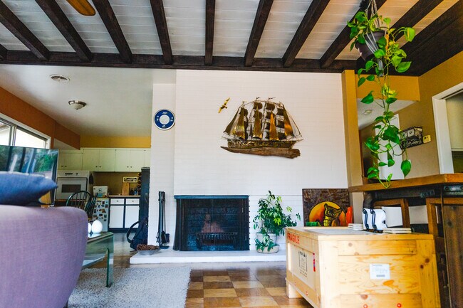 Foto del edificio - 1021 College View Ln