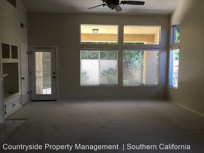 Building Photo - 3 br, 2.5 bath House - 3769 W. Vincent Lane