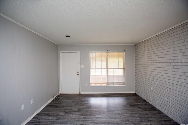 Foto del edificio - 2 Lybrand Dr