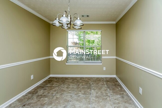 Foto del edificio - 5 Bedroom Pet-Friendly Home in Lithonia, GA with Main Street Renewal