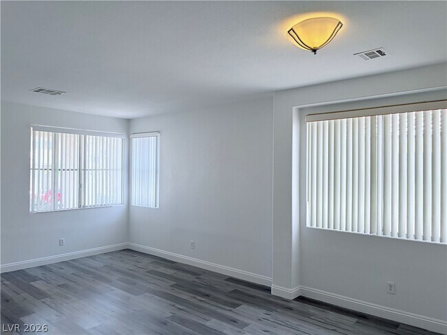 Building Photo - 8071 Sapphire Cove Ave