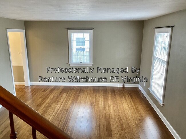 Building Photo - 1609 Laurel Ave