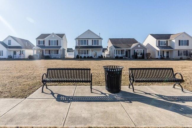Building Photo - 5975 Pennington Creek Dr