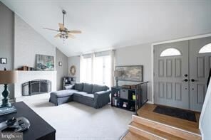 Building Photo - 4 br, 1.5 bath House - 7 Carousel Dr