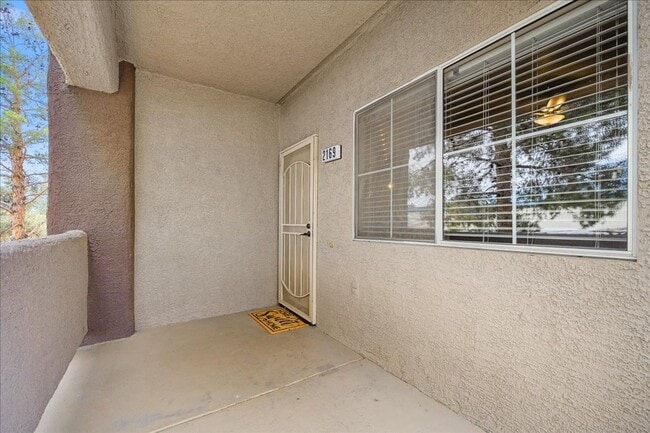 Foto del edificio - Pool, Spa, and Putting Green in Amazing Guard Gated 3 Bedroom Condo