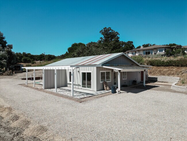 Building Photo - 215 Burkhill Ln