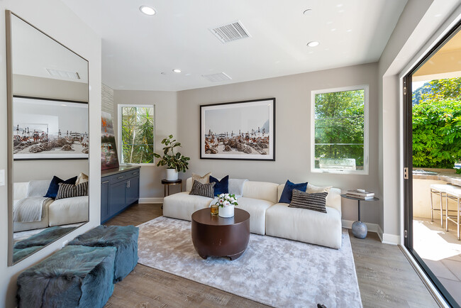 Building Photo - 12840 S Seaglass Cir