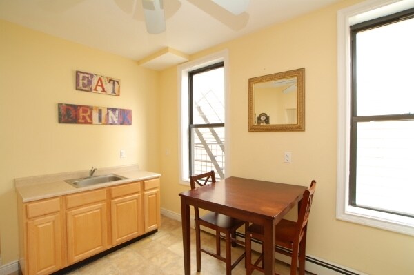 Foto del edificio - 331 Grand St