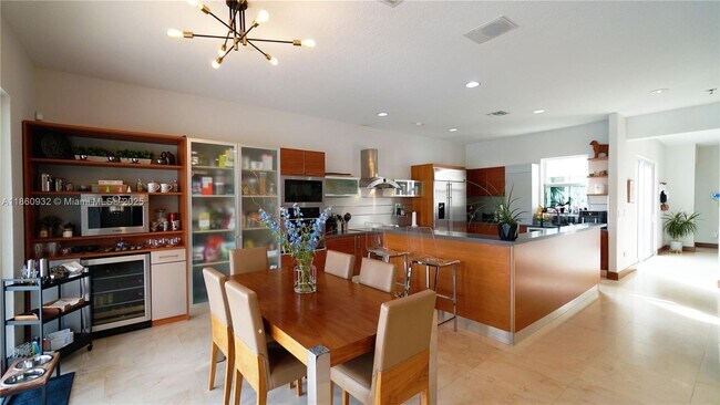 Foto del edificio - 7031 NW 113th Ct