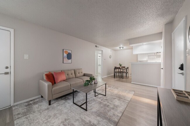 Foto del edificio - 2525 Thomason Cir
