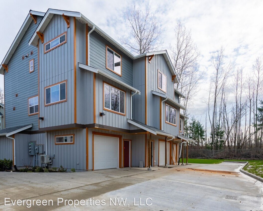 Primary Photo - 1728-1728 E Sunset Dr
