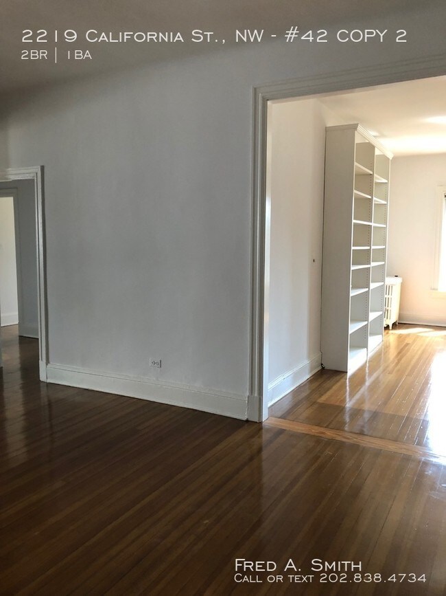 Building Photo - Huge Kalorama Two-Bedroom Available Now!
