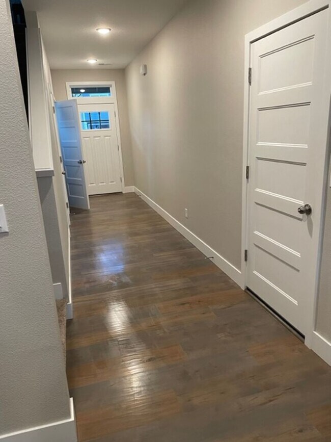 Foto del edificio - Beautiful 3 Bedroom Home in Newberg