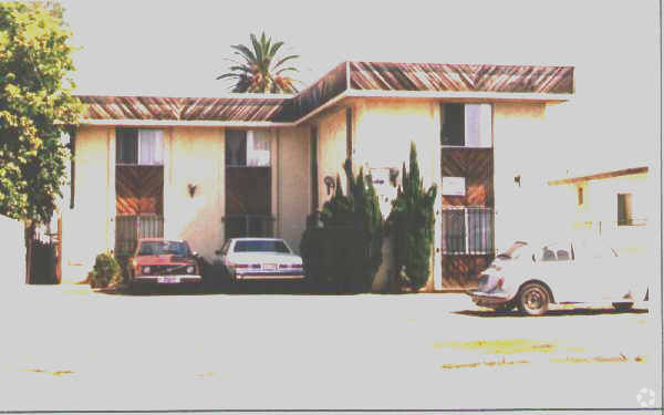 Building Photo - 2818 Clay Ave