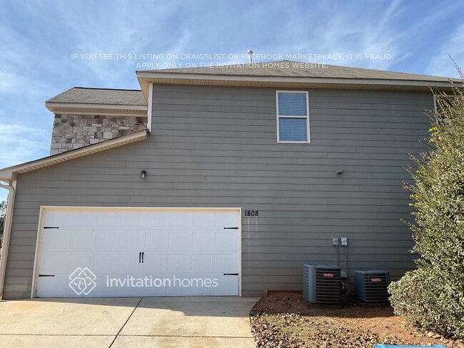 Building Photo - 1808 Global Dr