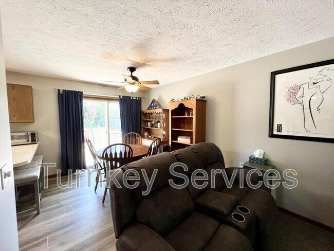 Foto del edificio - 13309 S 35th Ave