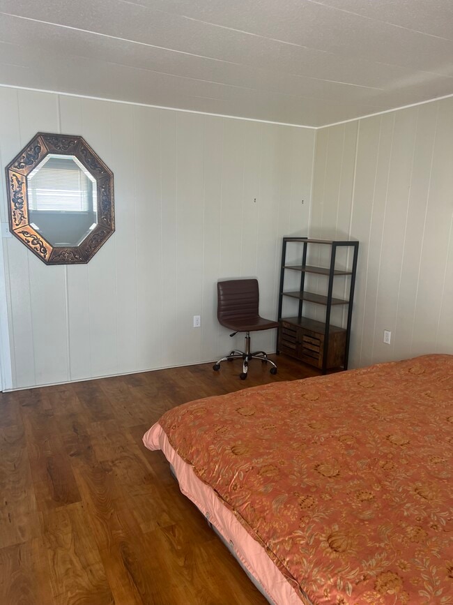 Building Photo - 21001 Plummer St