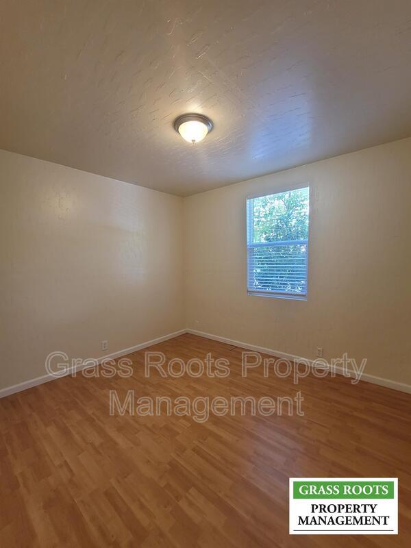 Foto del edificio - 307 1/2 N Church St