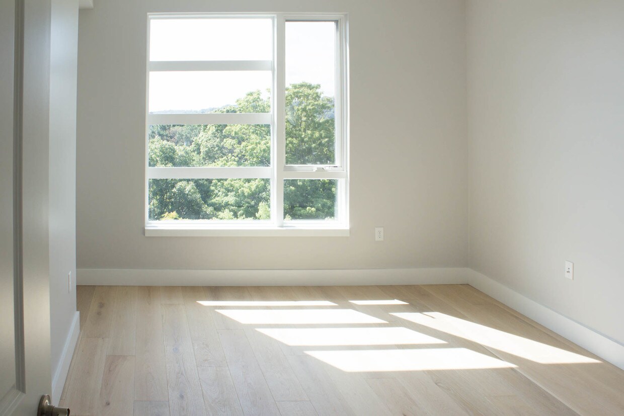 bedroom - 1650 Commonwealth Avenue