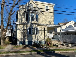 Building Photo - 617 Liberty St