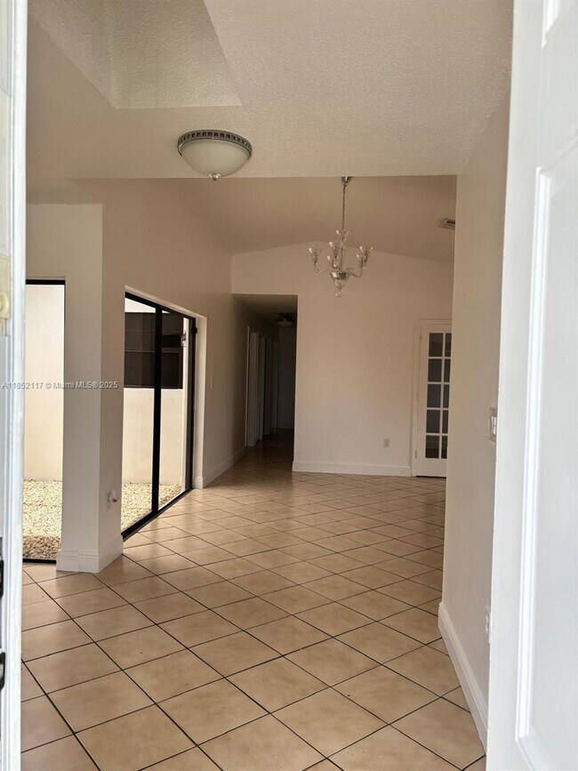 Foto del edificio - 5656 SW 149th Pl
