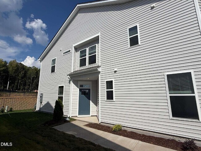 Building Photo - 7423 Bourbon Briar Dr