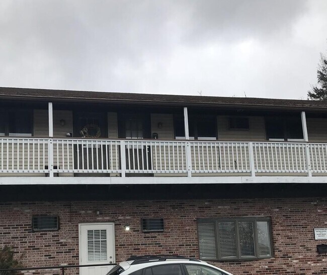 Foto del edificio - 19 Maple Ave