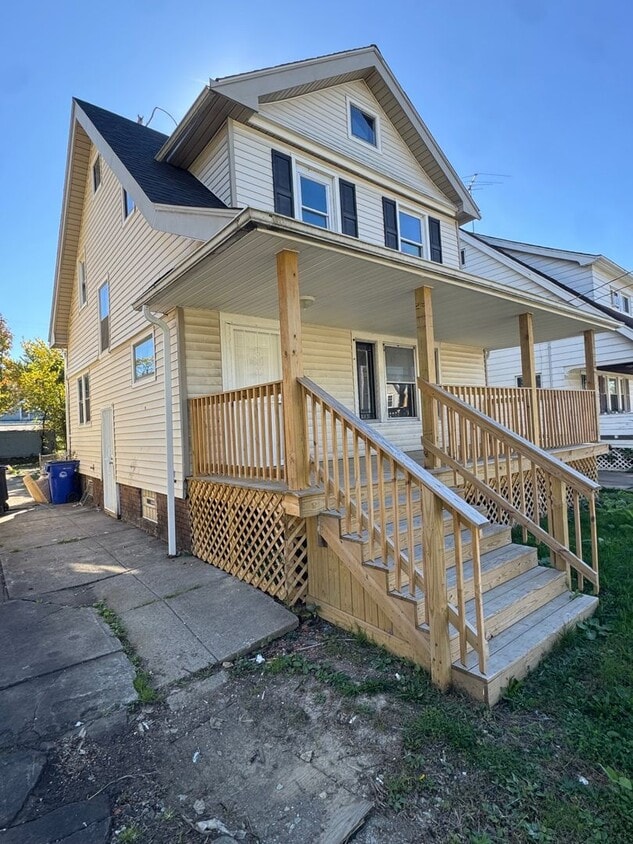 Primary Photo - Charming 3-Bedroom Property in Prime Location