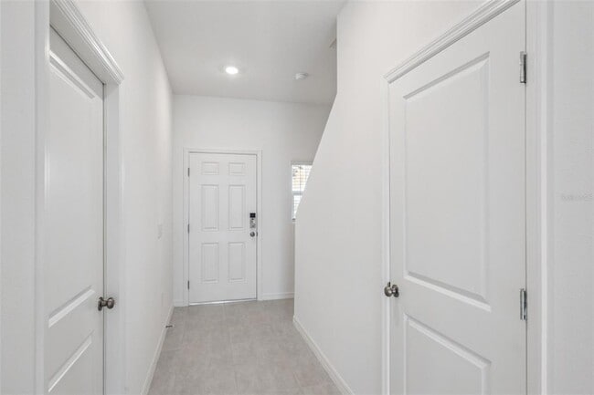 Building Photo - 7621 WATERSCAPE Dr