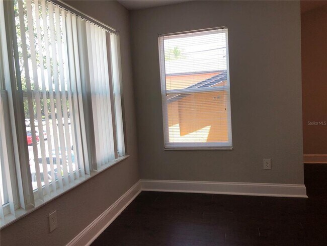 Foto del edificio - 5773 Gatlin Ave