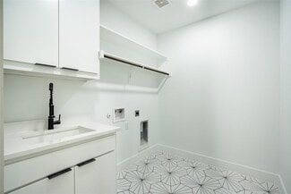 Building Photo - 4015 Odessa St