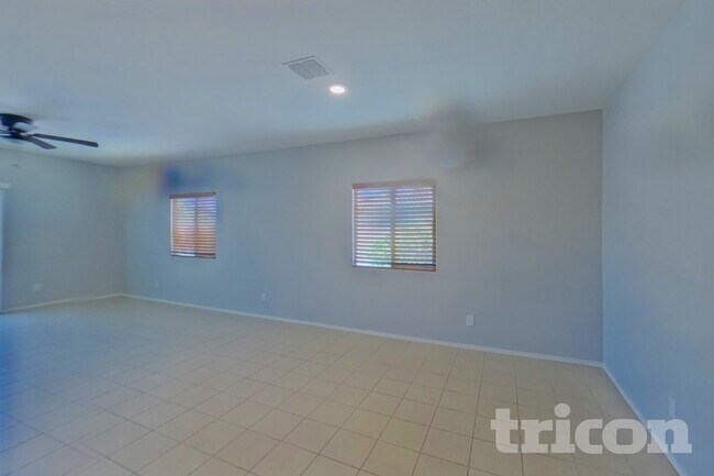Foto del edificio - 45959 W Ranch Rd