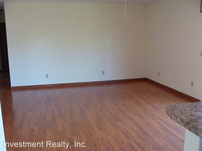 Building Photo - 4 br, 3 bath House - 807 Wakefield
