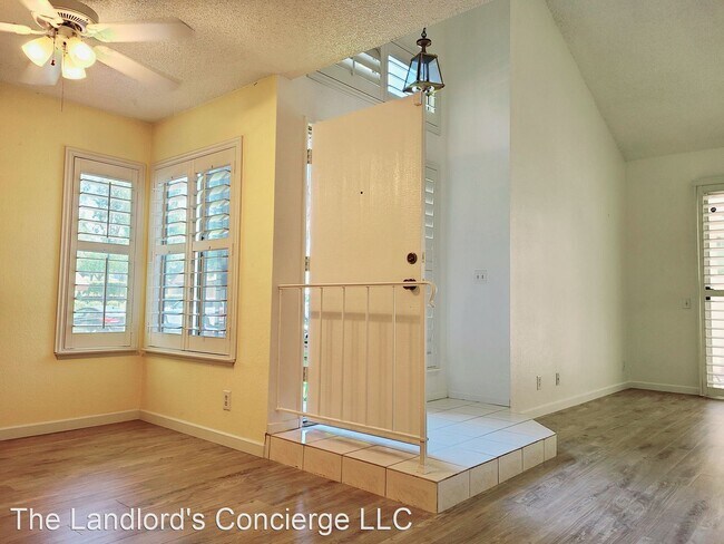 Building Photo - 2 br, 2.5 bath House - 1642 Privet Ct #D