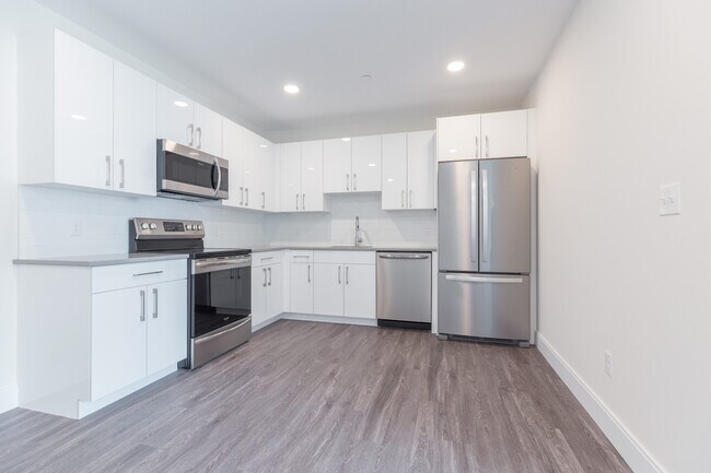 Building Photo - 1017 Tremont St