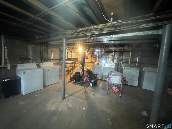 Foto del edificio - 33 Emory Ct