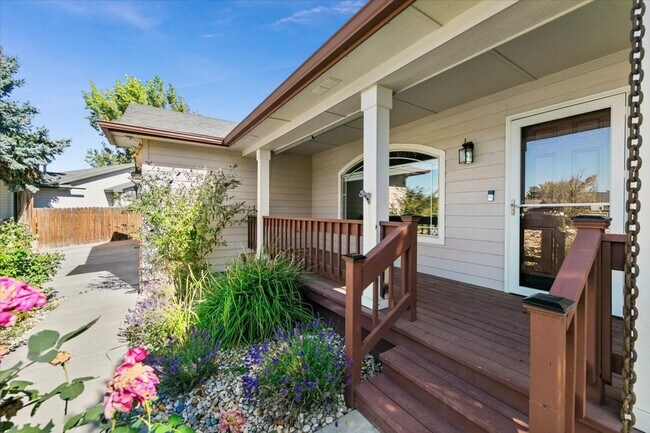 Foto del edificio - Bright & Cozy Home on a Quiet Cul-de-Sac
