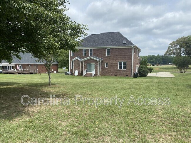 Building Photo - 1021 Rolling Farm Dr