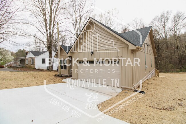 Foto del edificio - 4819 McCloud Rd