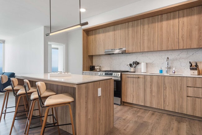 Building Photo - 1000 S Michigan Ave