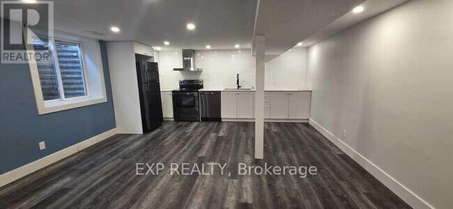 Photo du bâtiment - 96 Geneva Crescent